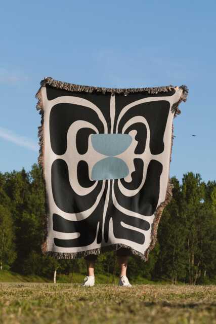 Black & Blue Matisse Style Mcm Flower Woven Cotton Throw Blankets - image 1