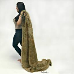 Plush Faux Fur Throw Blanket, Soft Brown Wolf Lynx Shag, Usa - thumbnail 2