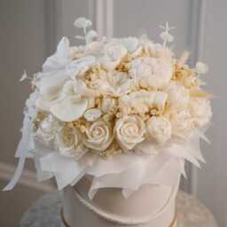 Scented Soy Wax Candle Bouquet Floral Arrangement Gift - thumbnail 3