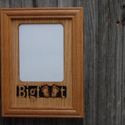 Bigfoot Picture Frame - 5x7 Holds 3x5 Photo Big Foot Decor, Convention, Gift, Gift For Fanatic - thumbnail 2