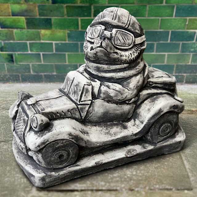 Hedgehog in Car Statue Stone Hedgehog Garden Decor Concrete Driving Sculpture Garden Animal Ornament Cement Figurine - image 1