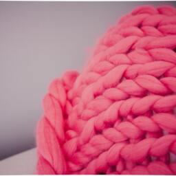Handmade Chunky Knit Merino Wool Blanket Dark Pink Gift Throw - thumbnail 2