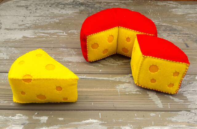 Head Of Cheese Play Food - Felt Food, Pretend Kids Kitchen, Plush Toy, Cooking Toys, Doll Fake Farmers Market For Baby - image 1