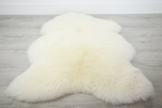 Real, Natural, Genuine Creamy White Sheepskin Rug Scandinavian Design Cover Sheep Skin Throw
