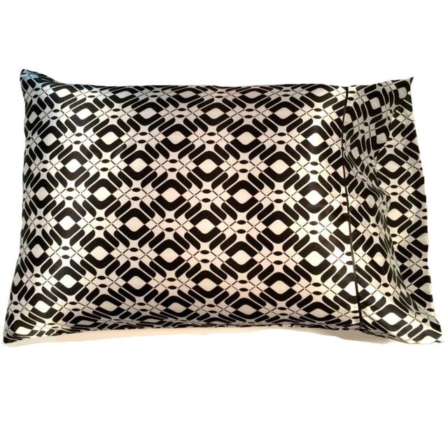 Black & White Satin Pillow, Gentle Hair Follicle Protection