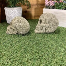 Stone Garden Pair Of Pin Ball/Pattern Skulls Gothic Human Head Ornament Statue - thumbnail 3