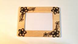 Flowers Woodburnt Picture Frame 4x6 - thumbnail 1