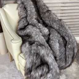 European Wolf Faux Fur Throw Blanket Brown Faux-Suede Lining - thumbnail 2