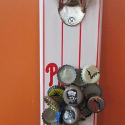 Philadelphia Phillies Wall Mounted Wooden Magnetic Bottle Opener With Magnetic Cap Catcher Bottle Catching Opener - thumbnail 2