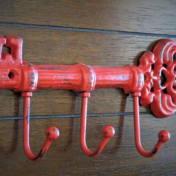 Cast Iron Skeleton Key Holder, Apple Red Distressed Wall Hook - thumbnail 2