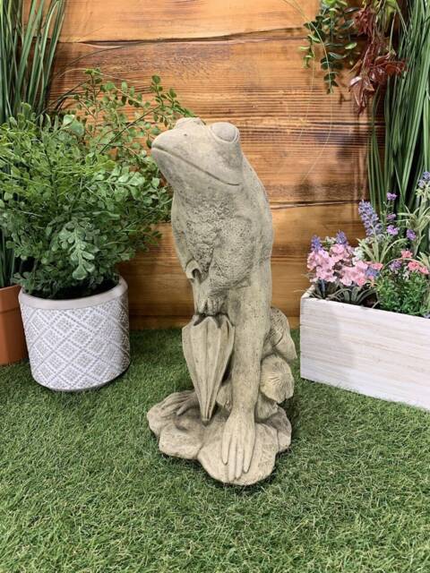 Stone Garden Cute Tall Frog With Umbrella Statue Ornament - image 1
