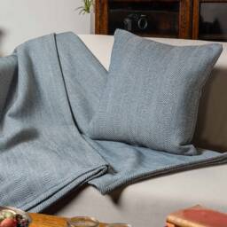 Faux Wool Linen Blend Herringbone Xl Rectangular Cushion in Navy Blue. Traditional Linen-Mix Effect Fabric. 23X15 - thumbnail 4