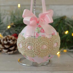 Handmade Pink Christmas Baubles Shabby Chic Lace Ornaments - Set Of 3 - thumbnail 3