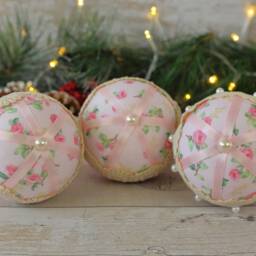 Handmade Pink Christmas Baubles Shabby Chic Lace Ornaments - Set Of 3 - thumbnail 4