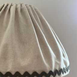 Linen & Cotton Loose Ruffle Lampshade With Scallop Trim - thumbnail 2