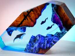 Exclusive Divers & Whale Ocean Lamp - Handmade Marine Depth Resin Undersea Diorama & Unique Gift For Nature Lovers - thumbnail 1