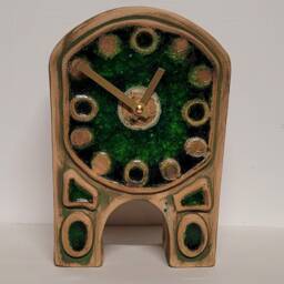 Hand Made Slab Built Free Standing Matt Green Stoneware Ceramic Mantle Clock With Inlaid Glass 22 cm Tall - thumbnail 2