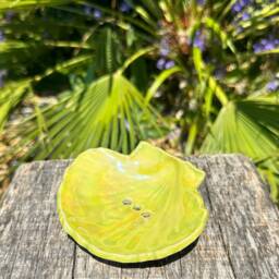 Green Soap Dish, Ceramic Sea Shell - thumbnail 2