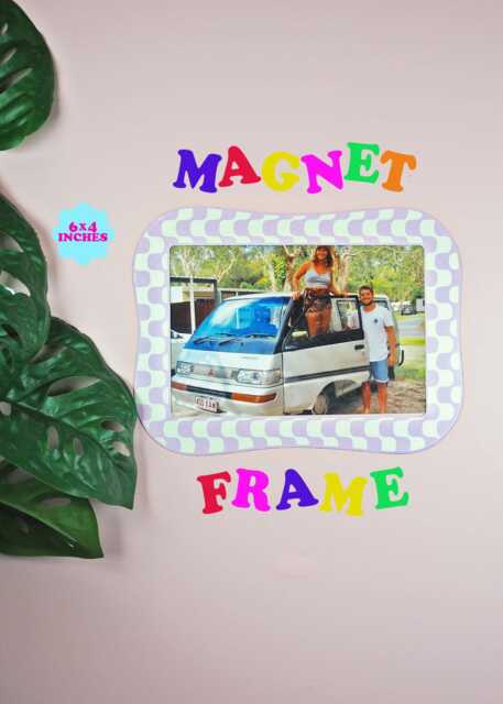 Pink Wavy 6x4 Photo Print Magnetic Frame