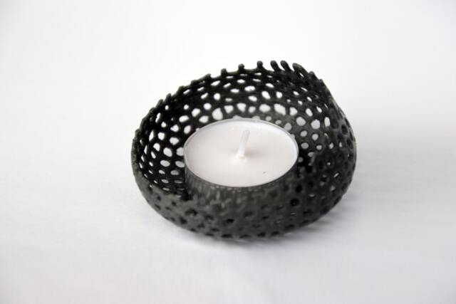 3D Printed Modern Voronoi Glass Tealight Holder With Candle - image 1