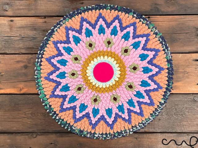Handmade Round Fabric Rug Upcycled Multicolour Accent Decor - 50cm - image 1