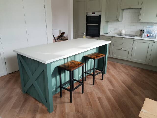 Kitchen Island The Argyle - image 1