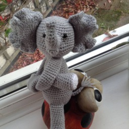 Crocheted Elephant Curtain Tie Backs, Nursery Decor - thumbnail 2