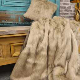 Luxury Oatmeal Faux Fur Throw Blanket - Camel, Beige Faux-Suede - thumbnail 2