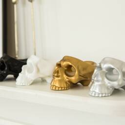 Human Brain Candle in Skull Holder, Halloween Decor - thumbnail 4