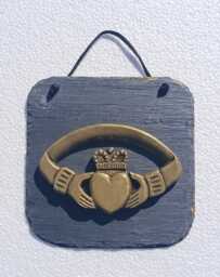 Claddagh Ring Slate Wall Hanging Plaque, Handmade Iconic Irish Design - thumbnail 1