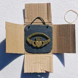 Claddagh Ring Slate Wall Hanging Plaque, Handmade Iconic Irish Design - thumbnail 4