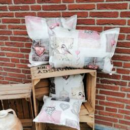 Decorative Cushion in The Garden - Hearts Shabby Chic Weatherproof Made Of Oilcloth - thumbnail 1