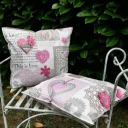 Oilcloth Cushion - Peppy Outdoor Cushions Living, Garden & Lounge Decoration Pattern Hearts Pink in Three Different Sizes - thumbnail 2