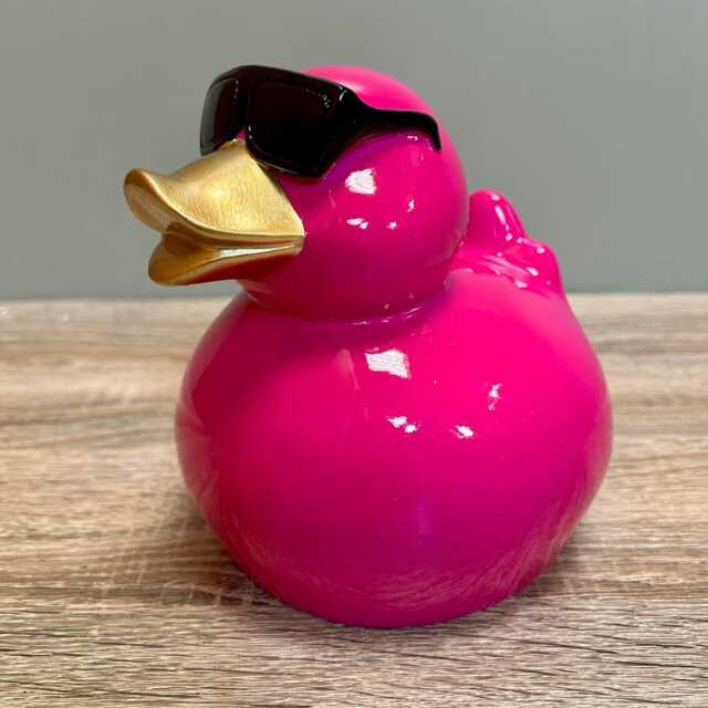 Small Pink Coloured Duck Resin Ornament Cool Modern Indoor Home Sculpture Unusual Display Figure - image 1