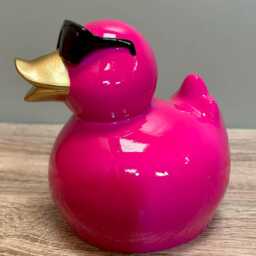 Small Pink Coloured Duck Resin Ornament Cool Modern Indoor Home Sculpture Unusual Display Figure - thumbnail 2