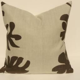 "Vine Linen Print-Roderick Shade Collection Fabric in Ebony 17""x17" - thumbnail 2