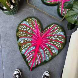 Heart Shaped Caladium Leaf Fluffy Handmade Tufted Rug - thumbnail 3