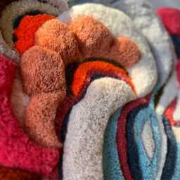 Hand-Tufted Wool Wall Hanging, Abstract Floral Fiber Art - thumbnail 2
