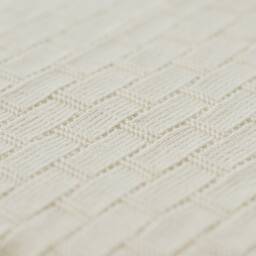 Handmade White Merino Wool Knit Baby Blanket Newborn Gift - thumbnail 3