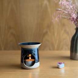 Handmade Speckled Stoneware Oil Burner - Midnight Blue Glaze Aromatherapy Wax Melt Holder - thumbnail 3