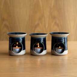 Handmade Speckled Stoneware Oil Burner - Midnight Blue Glaze Aromatherapy Wax Melt Holder - thumbnail 2