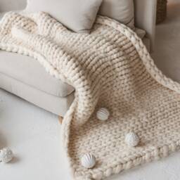 Christmas Gift For Woman, Chunky Knit Blanket - thumbnail 2