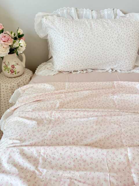 Pink Coquette Floral Cotton Thin Quilt Set & Pillowcases - image 1