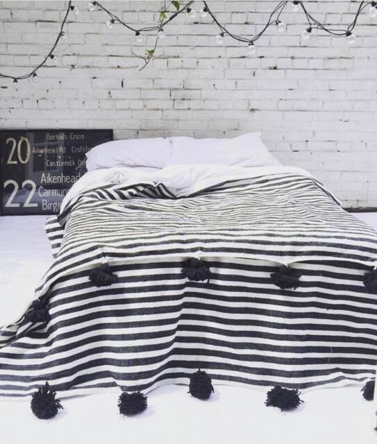 Berber Blanket - Pom Pom Blanket Moroccan Tassel Throw Warm Sofa Cotton New Home Gift White/Black - image 1