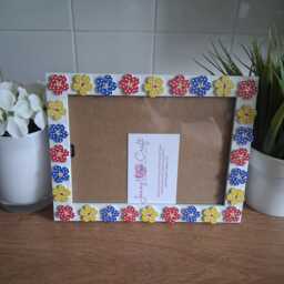 Colourful Polka Dot Wooden Flower Shaped Button Photo Frame 5 X 7 Inches - thumbnail 2