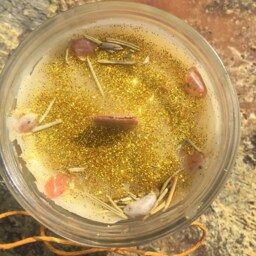 Golden Rays Beeswax Candle Lemon, Orange, Rosemary, Sun Charm - thumbnail 4