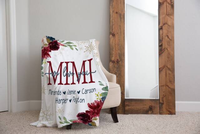 Mom Christmas Gift, Blanket, Present, Floral Style Personalized Gift For Grandparent - image 1
