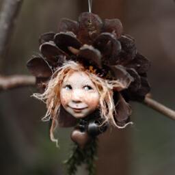 Pixie Girl Minki Handmade Decoration, Zapfenkind - thumbnail 3