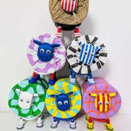 Watford Fc Sheep Toilet Roll Holder - Funny Football Gift For Him Or Her, Quirky Bathroom Decor Novelty Hornets Soccer Fan Present - thumbnail 2