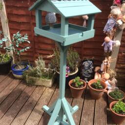 Garden Bird Feeder Table - Hand Made in Seagrass Colour - thumbnail 3